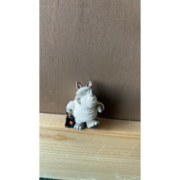 Hallmark MERRY MINIATURES Halloween Vintage RHINOCEROS MUMMY 1995 Mini FIGURINE - Picture 1 of 3